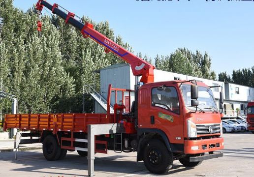 點擊查看詳細信息<br>標題：6.3噸東風隨車吊 閱讀次數(shù)：1676