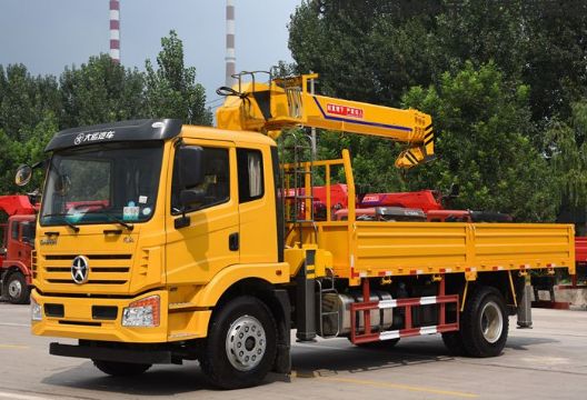 點(diǎn)擊查看詳細(xì)信息<br>標(biāo)題：8噸大運(yùn)隨車吊 閱讀次數(shù)：1818