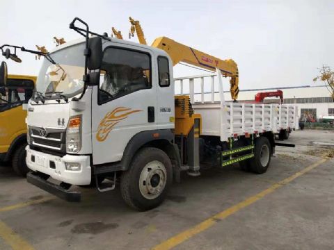 點(diǎn)擊查看詳細(xì)信息<br>標(biāo)題：5噸重汽豪曼隨車吊 閱讀次數(shù)：2006